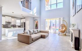 Luxury 5Br Home - Pool & Hot Tub - Near Disney